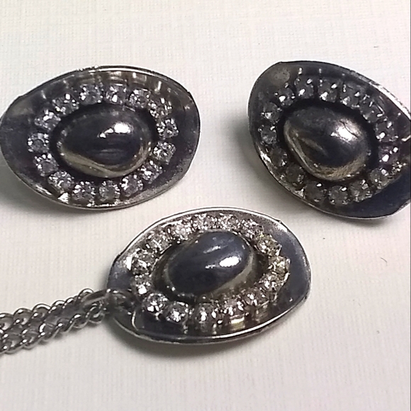 Vintage Cowboy Rhinestone Silver Hat Set /3 Earrings & Necklace - Picture 2 of 5